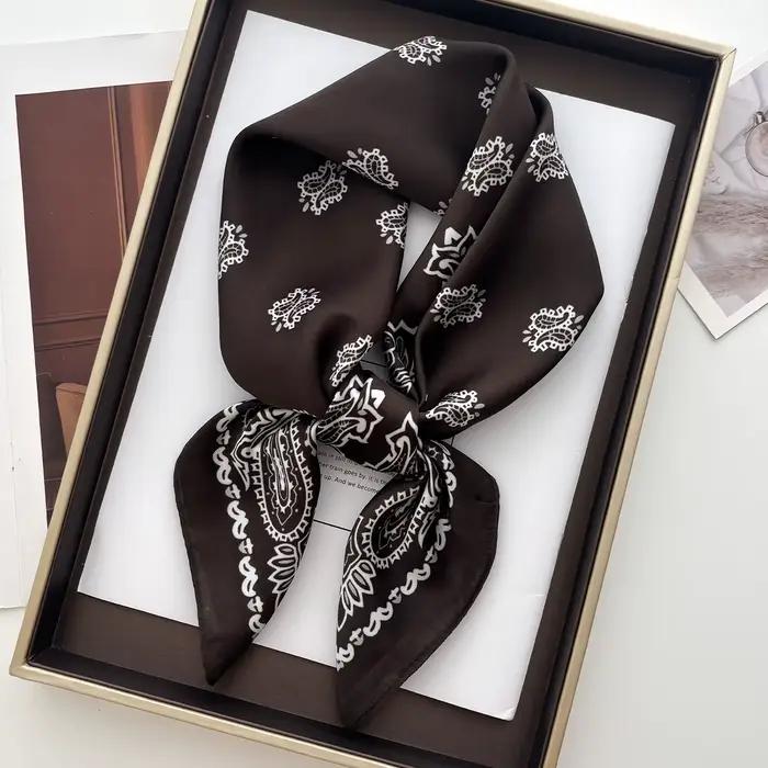 Foulard carré rétro en soie satinée à motif cachemire pour femme, bandana, petit cache-cou, hijab, c