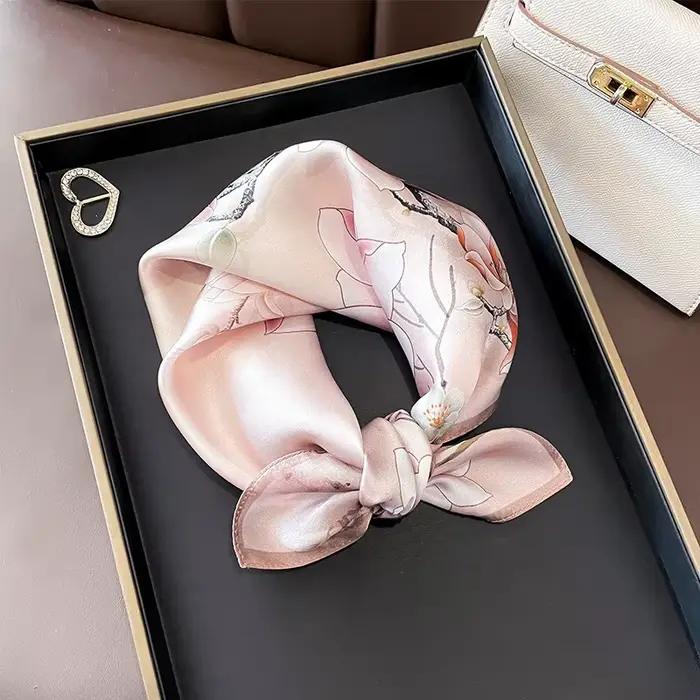 Foulard en soie rose polyvalent, style étranger, accessoire de cou quotidien, protection solaire, pe