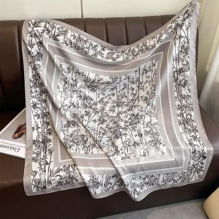Foulard carré de luxe en soie pour femmes, châle de cou à la mode, chaînes élégantes, Bandanas Hijab