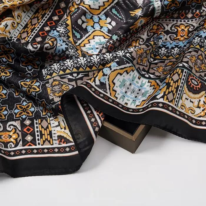 Foulard en soie pour femmes, imprimé Floral, carré, châle musulman, Hijab, bureau, pour dames, Banda