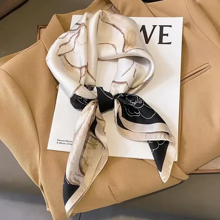 Foulard carré de luxe pour femmes