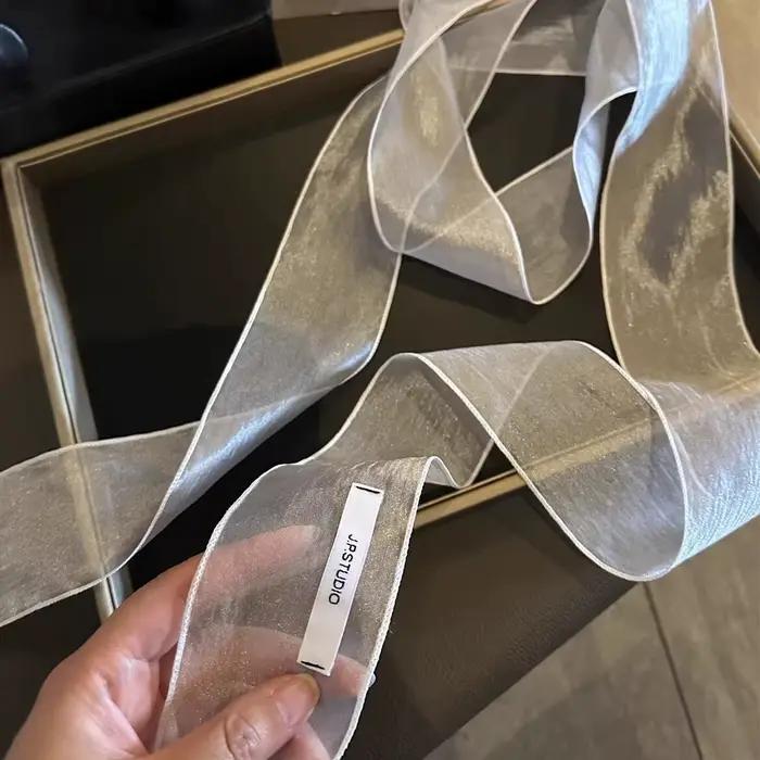 Écharpe en dentelle et ruban léger pour femme