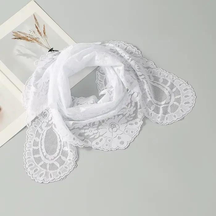 Mode femmes écharpe triangulaire évider dentelle broderie châle Hijab solide mouchoir à fleurs grande taille