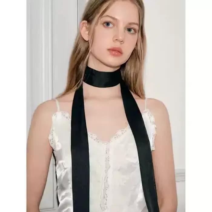 Long ruban de cou élégant pour femmes