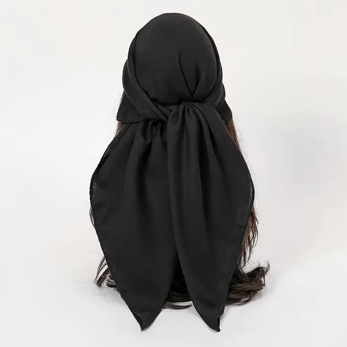 Foulards carrés de couleur unie pour femmes