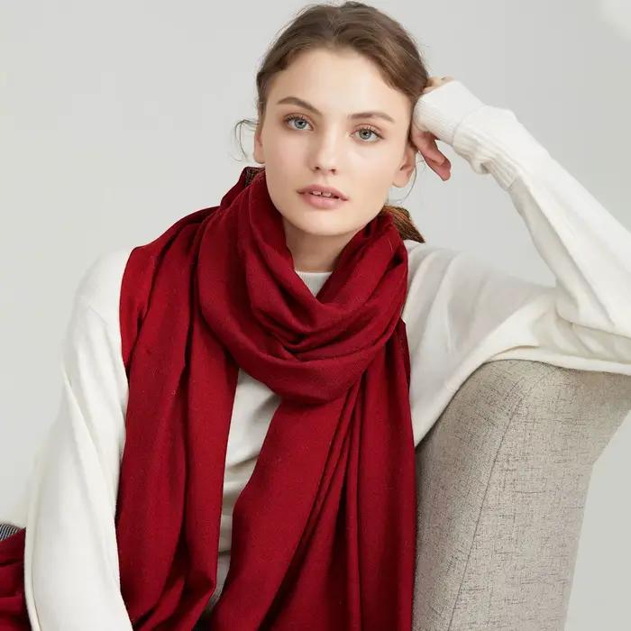 Écharpe d'hiver en laine Solid Love, élégante et décontractée, pour femmes, occasions spéciales et mode d'hiver
