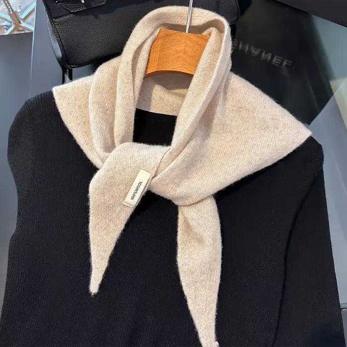 Écharpe rouge en laine pour femme, élégante et chaude, triangle doux, col Pashmina, nouvelle collection hiver, pour femmes modernes, mode et décontracté