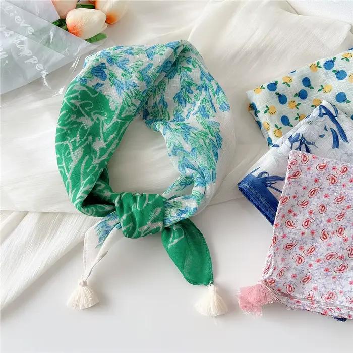 Foulard floral en coton et lin doux, accessoire chic et pratique pour femmes, mode et élégance, occasions quotidiennes et festives, décoration de cheveux et utilisation polyvalente