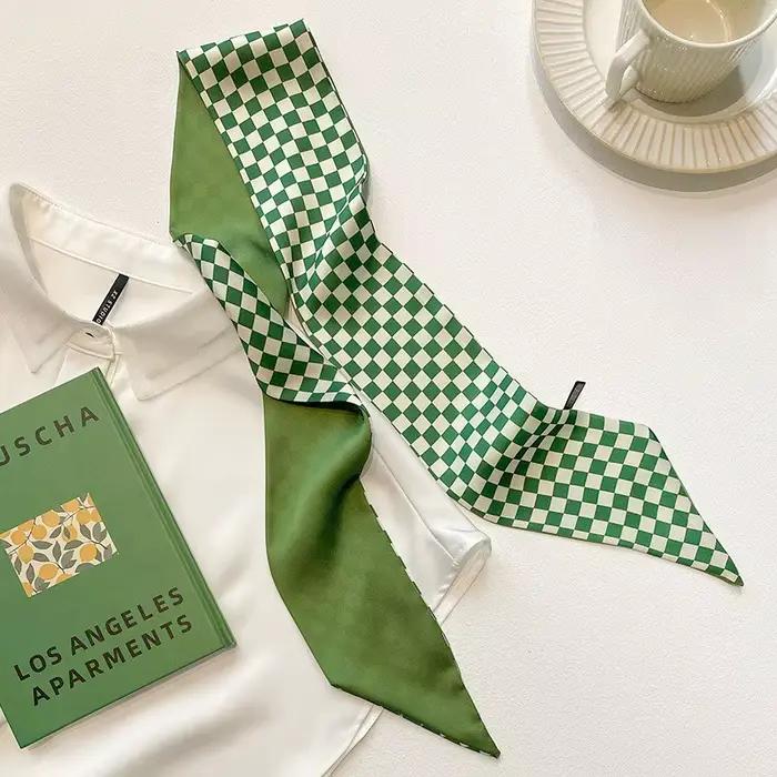 Écharpe longue fine satin vert femme polyvalente pour usage quotidien four seasons versatile style accessorize bag decoration