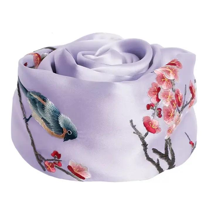 Écharpe Brodée à la Main pour Femme