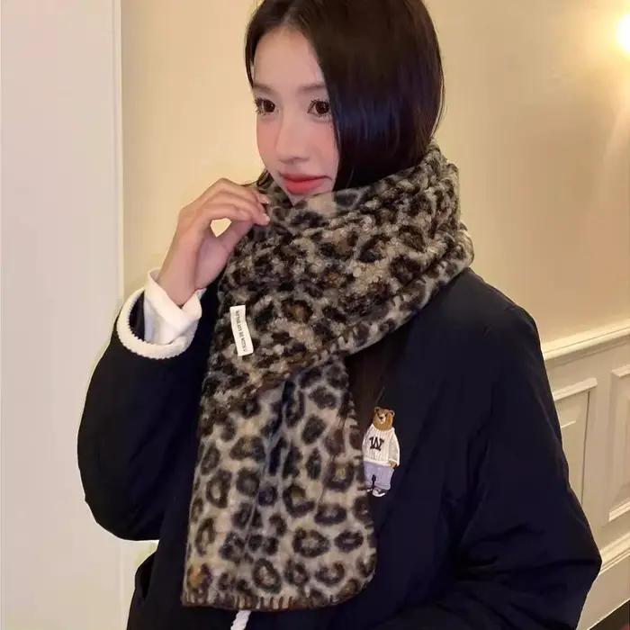 Foulards léopard pour femmes