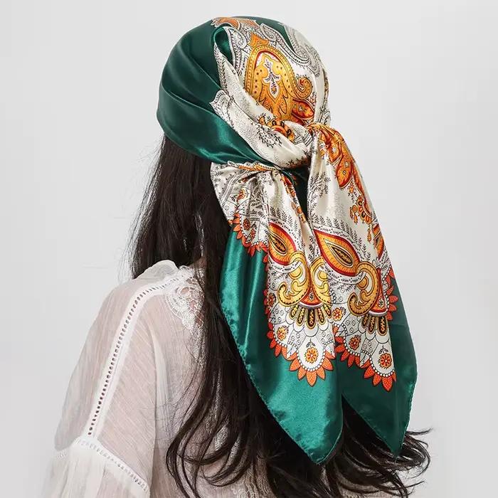 Foulard Carré en Soie de Luxe pour Femme 90x90cm