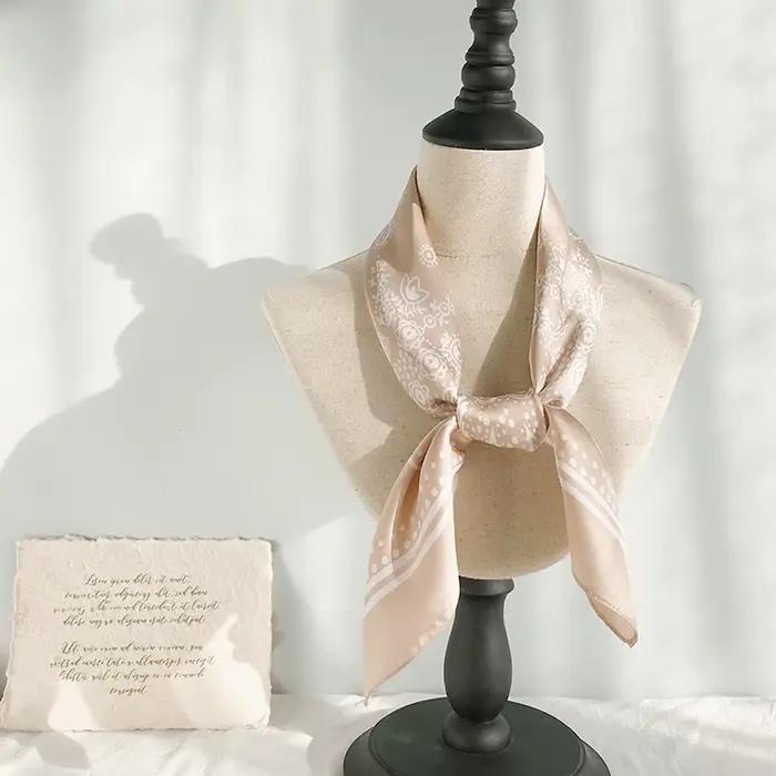 Nouveaux foulards pour femmes en soie satinée imprimé cachemire