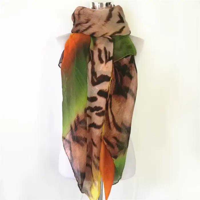 Nouvelles écharpes en Viscose avec pampille léopard pour femme