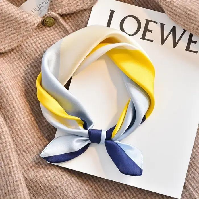 Foulard en soie imprimé pour femmes