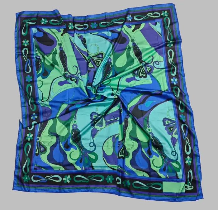 Nouvelle Écharpe Carrée Classique en Soie Bleue pour Femme 2026 avec Logo Signature Lettre Design Luxe 90x90cm