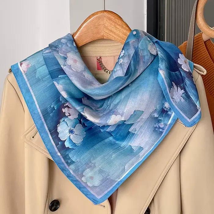 Écharpe en soie artistique romantique pour femmes, motif floral peint à l'huile, châle carré pour mè
