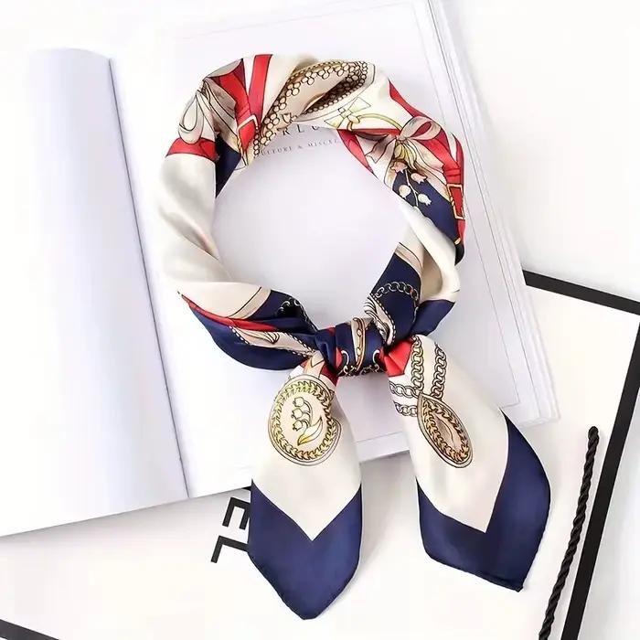 Une écharpe carrée avec un motif de boutons en cuir, 27,5 pouces, en fibre 100% polyester, tissu lis