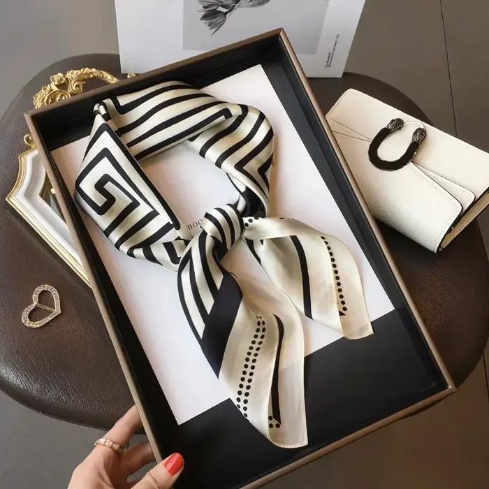 Foulard carré 100% soie véritable pour femmes