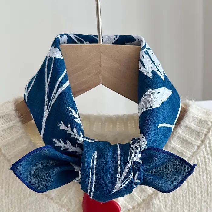 Petit foulard bohème en soie pour femmes