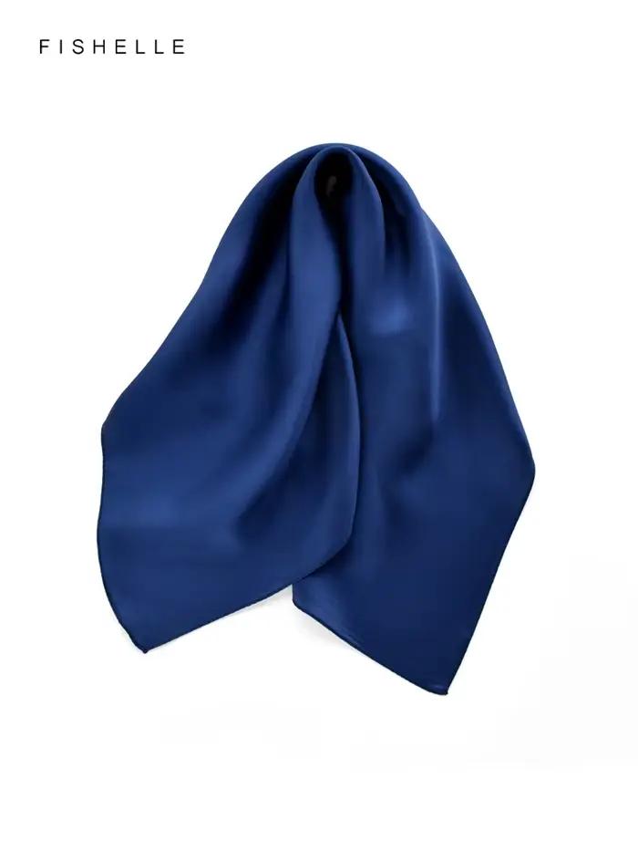 Foulard carré en soie bleu marine pour femmes