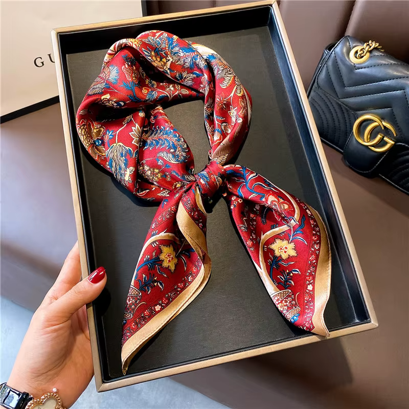 Foulard de luxe femmes printemps imprimé 100% foulards en soie véritable enveloppement châle carré b