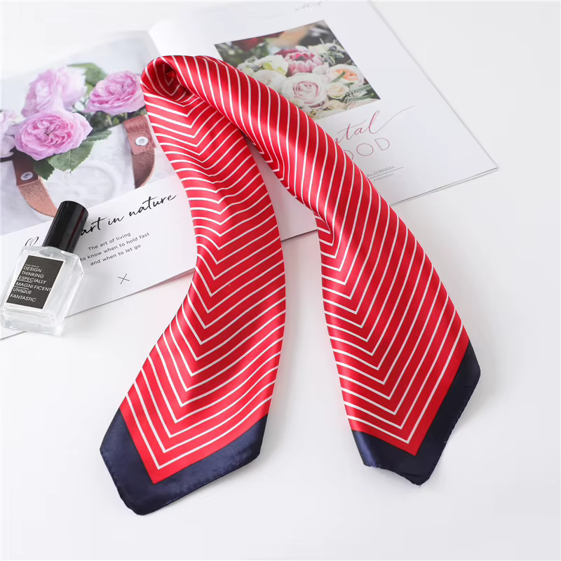 Écharpe rayée simple pour femme, style OL, foulard décoratif polyvalent pour le quotidien, petit fou