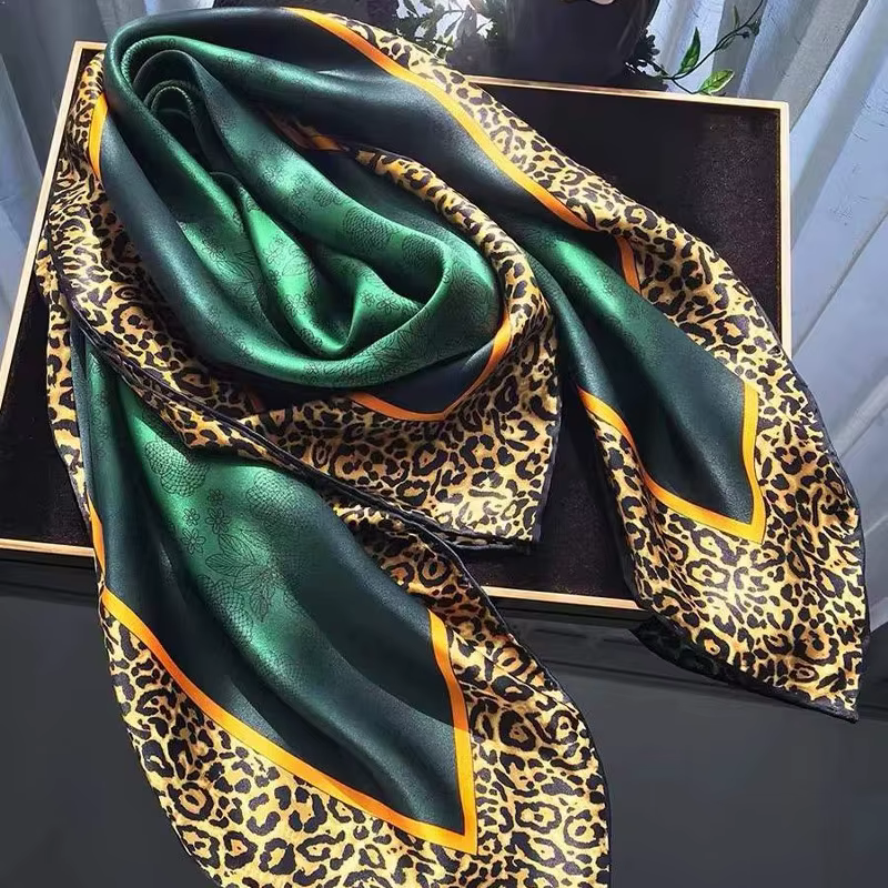 [BYSIFA] nouveau foulard en soie vert émeraude femmes marque léopard imprimé foulards carrés 90*90 c
