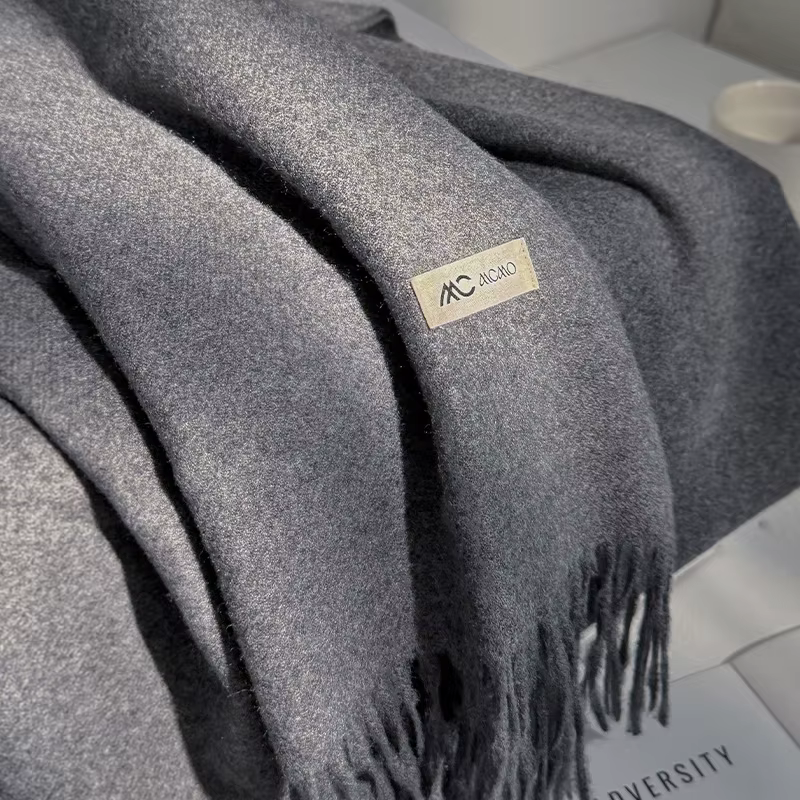 2025 nouvelle écharpe d'hiver pour les femmes longues chaudes foulards en cachemire Hijab solide dam
