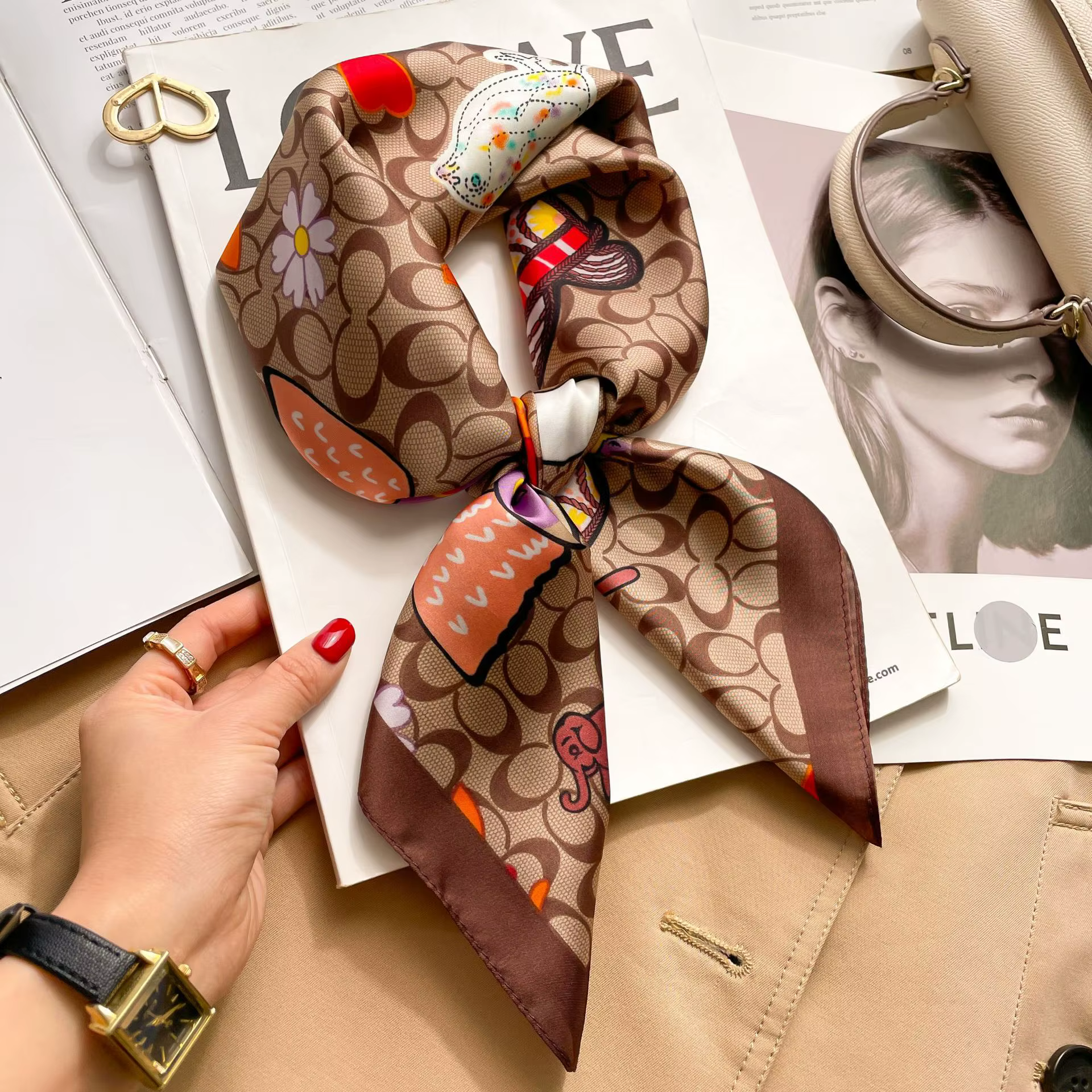 Nouveau Foulard Carré en Soie pour Femme, Imprimé Floral de Luxe, en Satin Doux, utilisable comme Ba