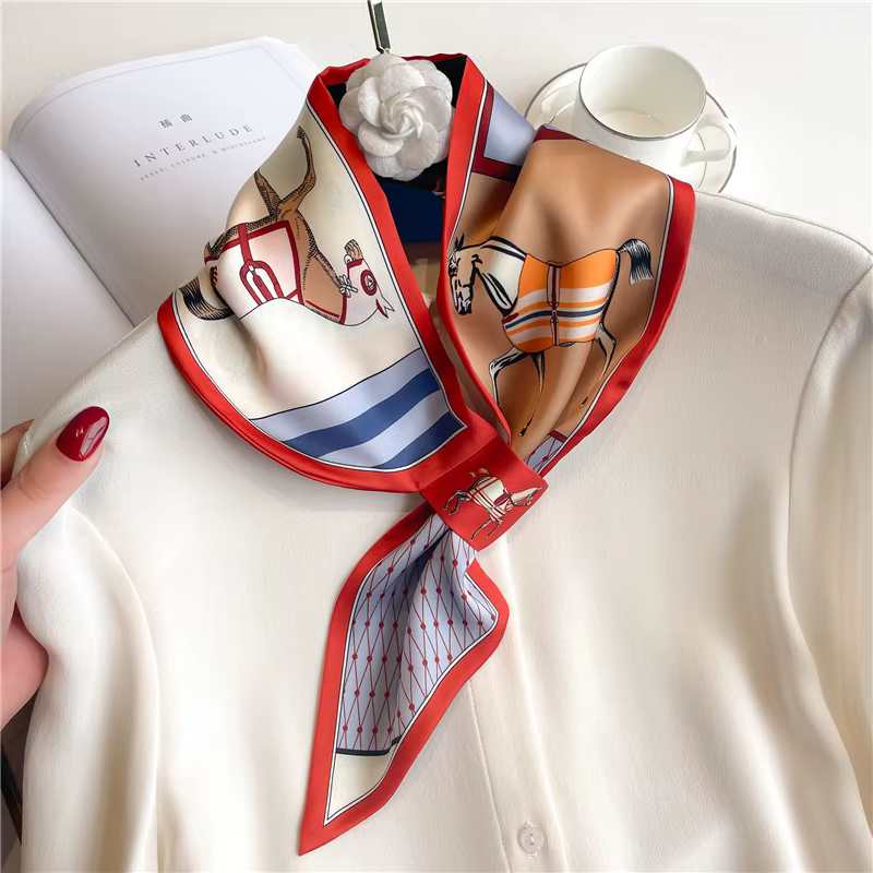 Marque de luxe imprimé cheval foulard maigre écharpe pour femmes Satin rubans de soie Bandana dames 