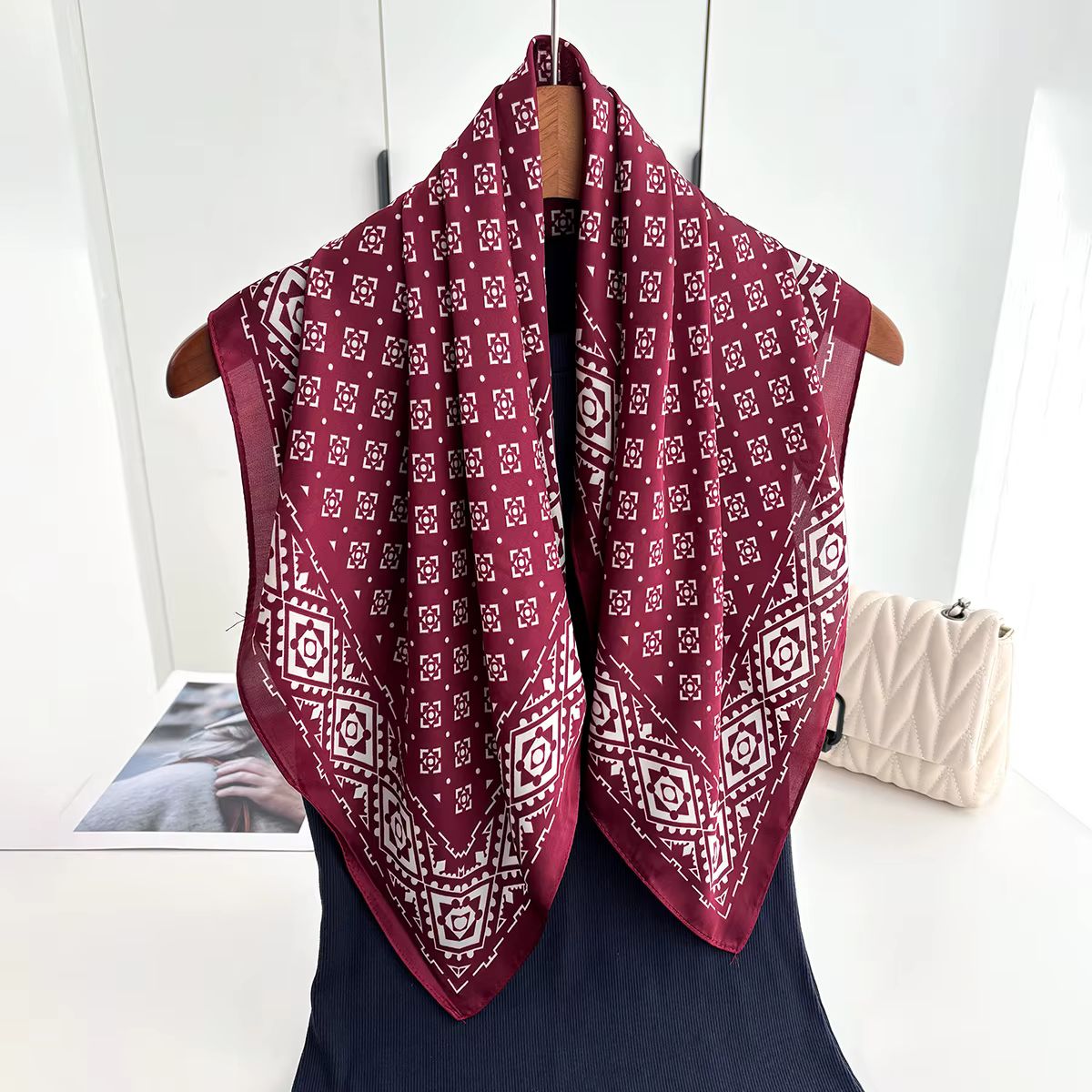 Foulards carrés en soie imitation pour femme, motif Paisley, bandanas printemps-été, petits bandeaux