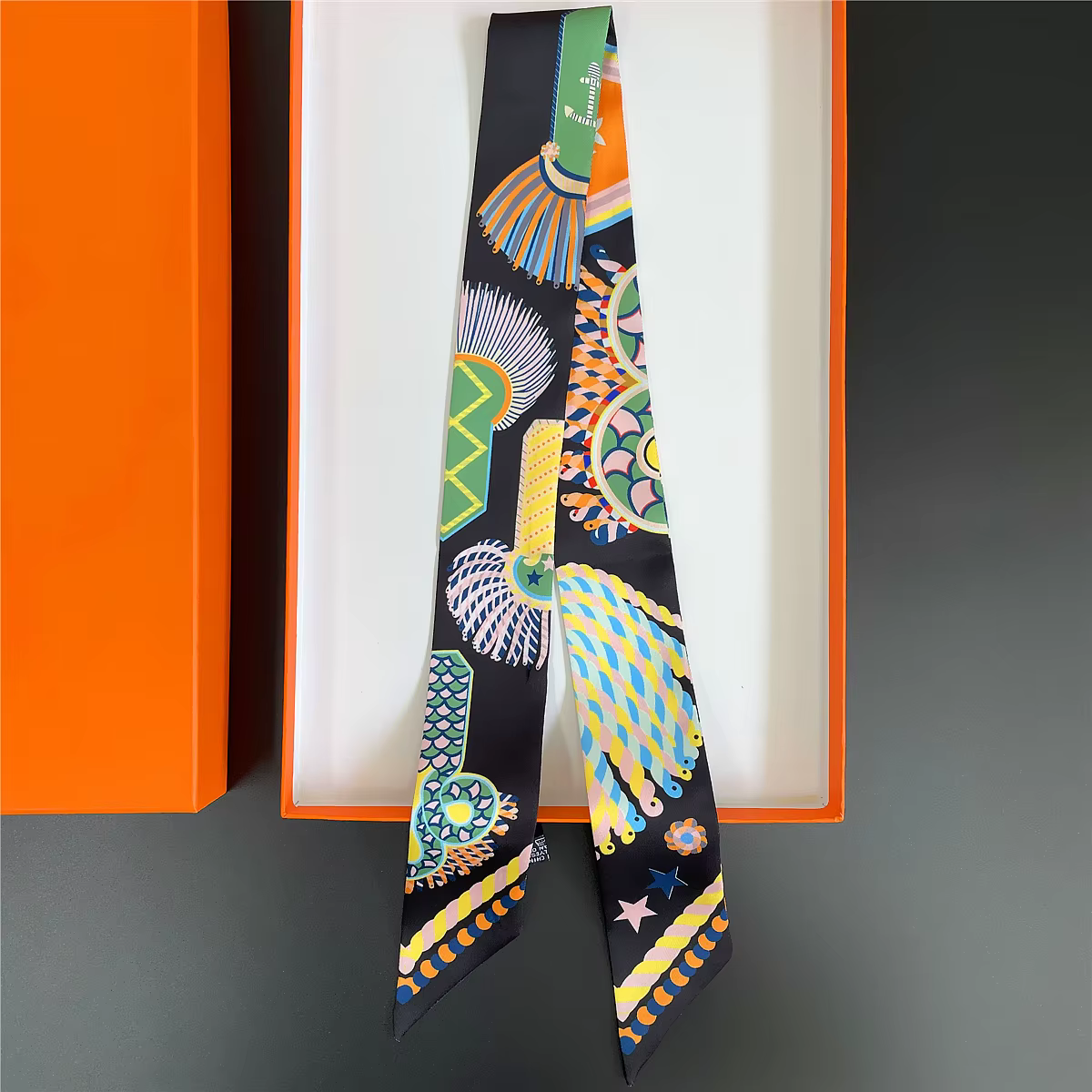 Marque Design sergé 100% Foulard en soie de luxe mode écharpe femmes Foulard maigre sac foulards nou