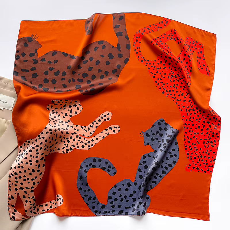 Foulard léopard 100% naturel en soie véritable pour femmes, châle Design imprimé d'animaux, envelopp