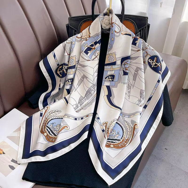 Nouvelle tendance de la mode estivale : écharpe élégante et professionnelle de style marin pour femm