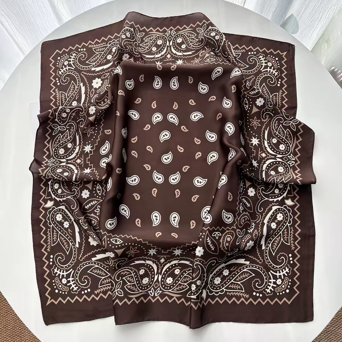 Écharpe carrée imprimée Paisley pour femmes, élégante, imitation soie, bandana, hijab rétro, foulard