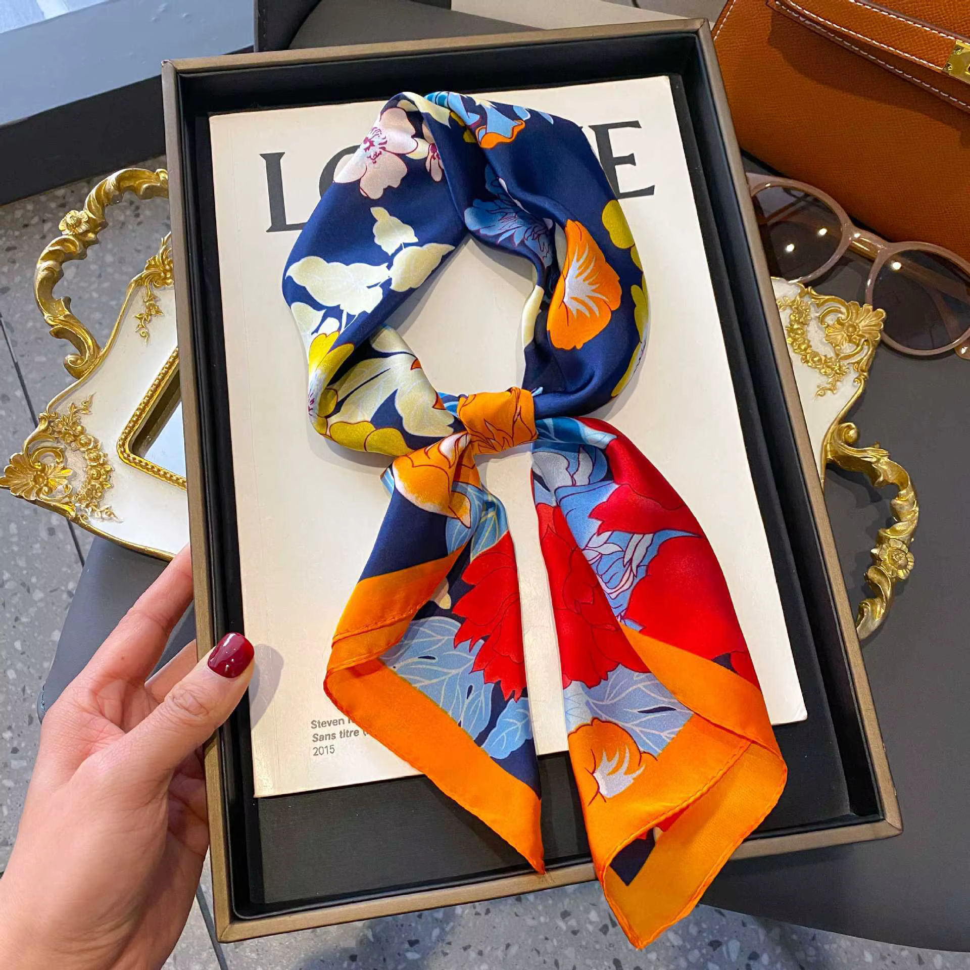 Écharpe carrée rétro solide pour femmes, haute qualité, mode coréenne, foulards professionnels polyv