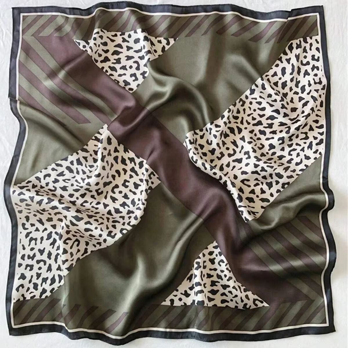 Foulard en soie florale rose 70cm pour femmes, simulé de soie, frais et élégant, polyvalent, sacs po