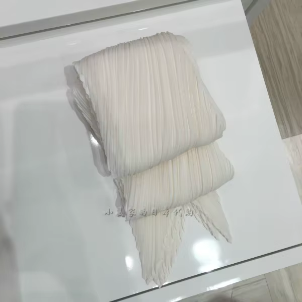 Miyake plissé femmes écharpe châle tissu mode coréenne mince crème solaire écharpe Foulard Femme Lux