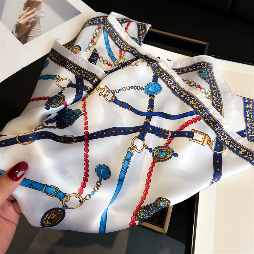 Petite écharpe carrée imprimée chaîne de luxe, fausse soie, foulard de cou fin, mode protection sola