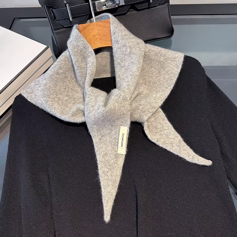 Écharpe Triangle coréenne britannique Niche 100% laine écharpe triangulaire foulard femme écharpe tr