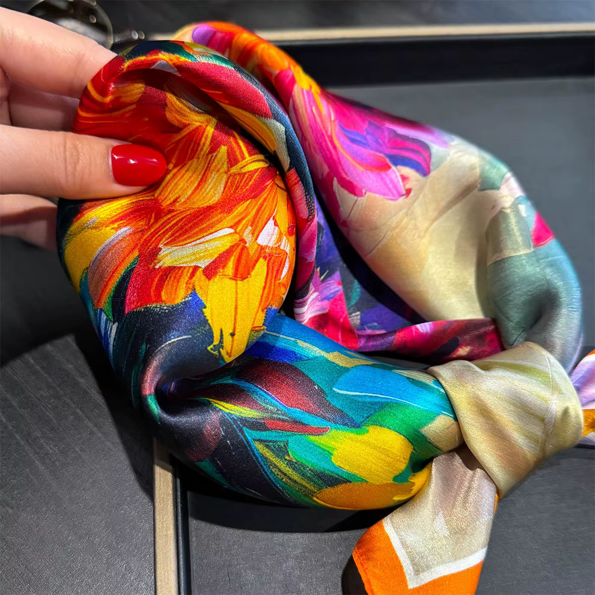 100% foulard en soie femmes petit 53cm carré Vase imprimé foulards cou cheveux main poignet Bandana 