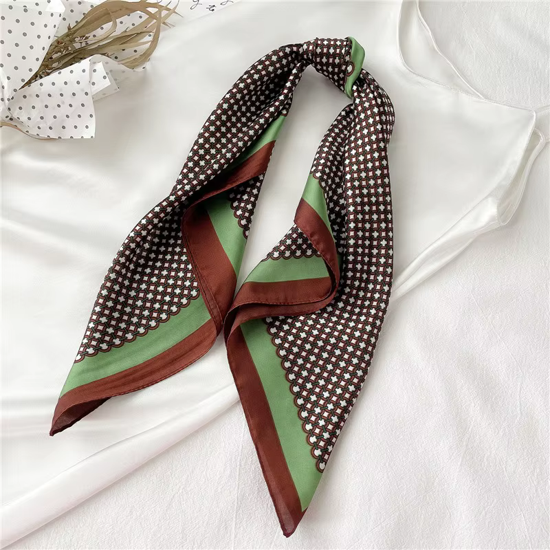 68cm Simple à pois imprimé écharpe femmes quatre saisons simulé foulards en soie mode polyvalent éch