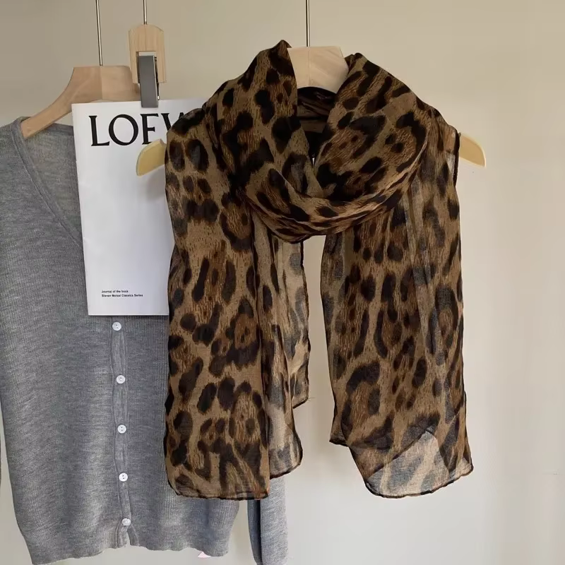 Écharpe vintage en mousseline de soie à imprimé léopard pour femme, châle rond Harajuku, mince, déco