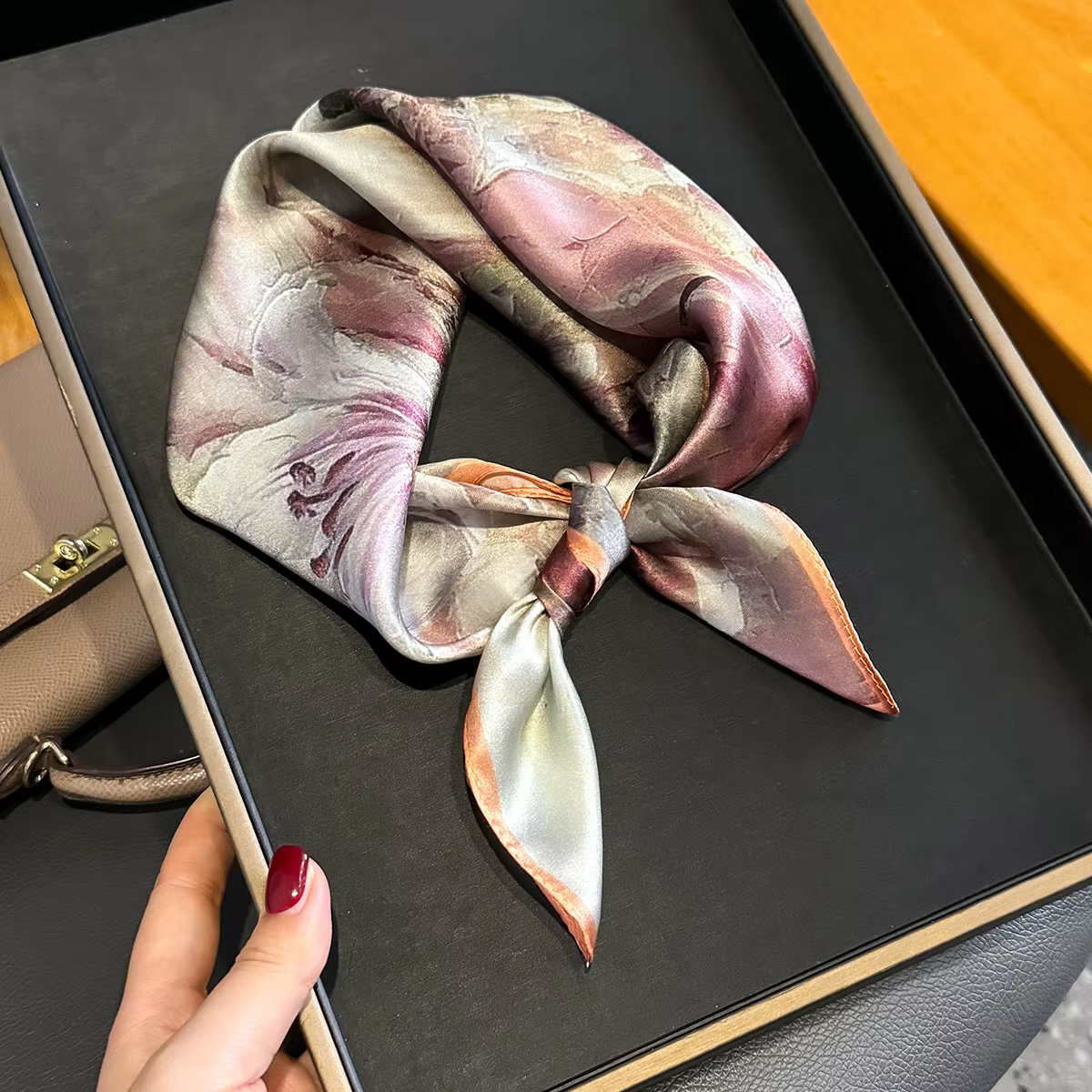 Foulard carré en soie véritable pour femme, 100% Soie de Mûrier, utilisable comme bandeau, hijab, ch