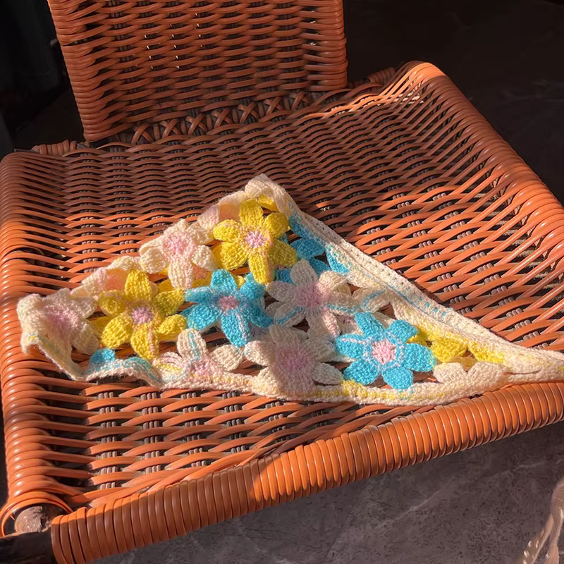Foulard de cheveux au Crochet fait à la main pour femmes, foulard Triangle tricoté à fleurs colorées