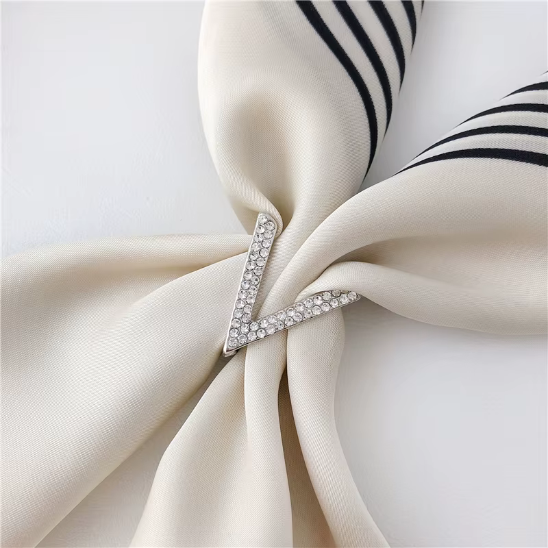 Écharpe à fermoir, choix de plusieurs Styles, aide à la mode, écharpe à boucle, anneau, 1 pièce
