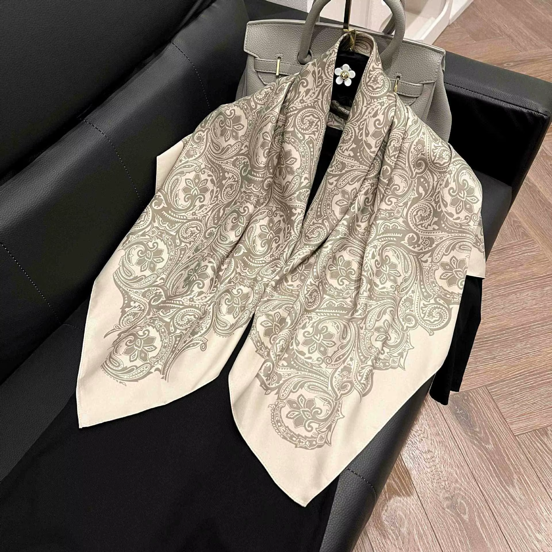 Écharpe carrée en soie de luxe pour femme, 90*90 cm, hijab, bandana, foulards doux, foulard pour le 