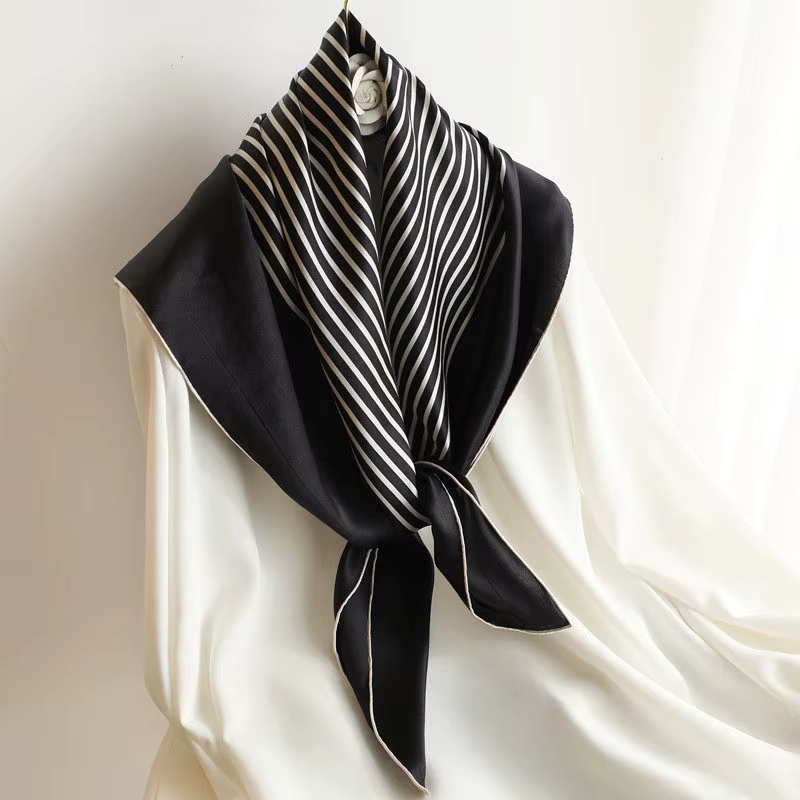 Écharpe en soie 100% à rayures géométriques noires et blanches pour femmes, foulard carré en satin d