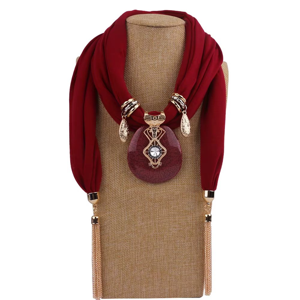 Mode femmes couleur unie gland Wrap écharpe multi-style décoratif bijoux collier pendentif